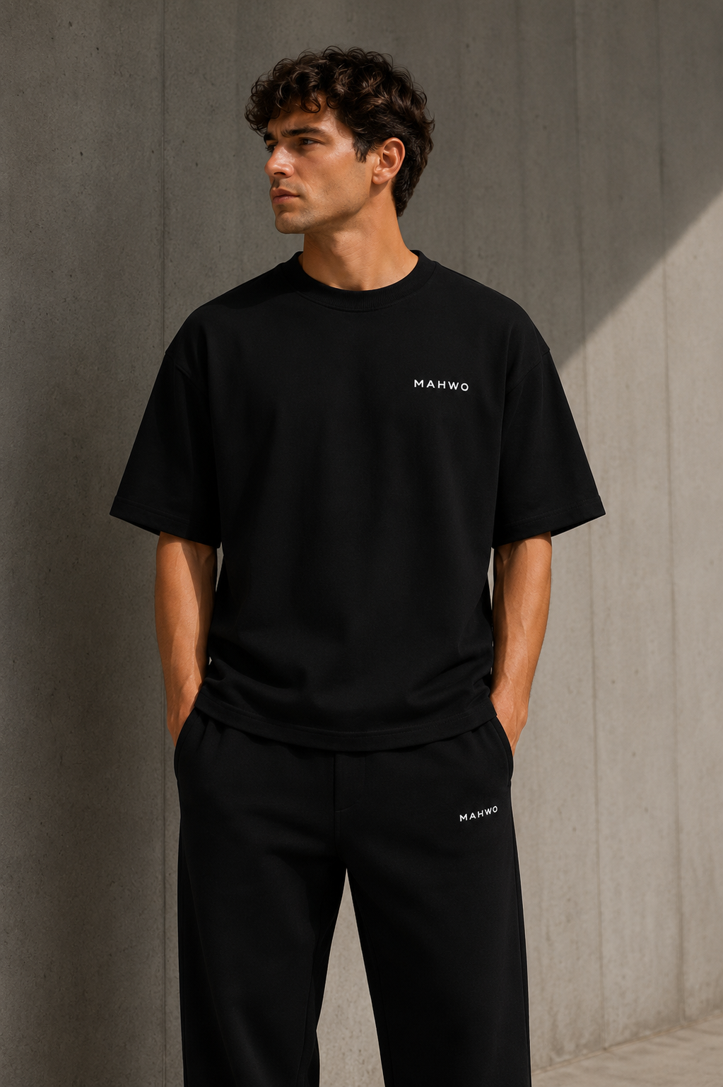 MAHWO Black Oversized T-Shirt