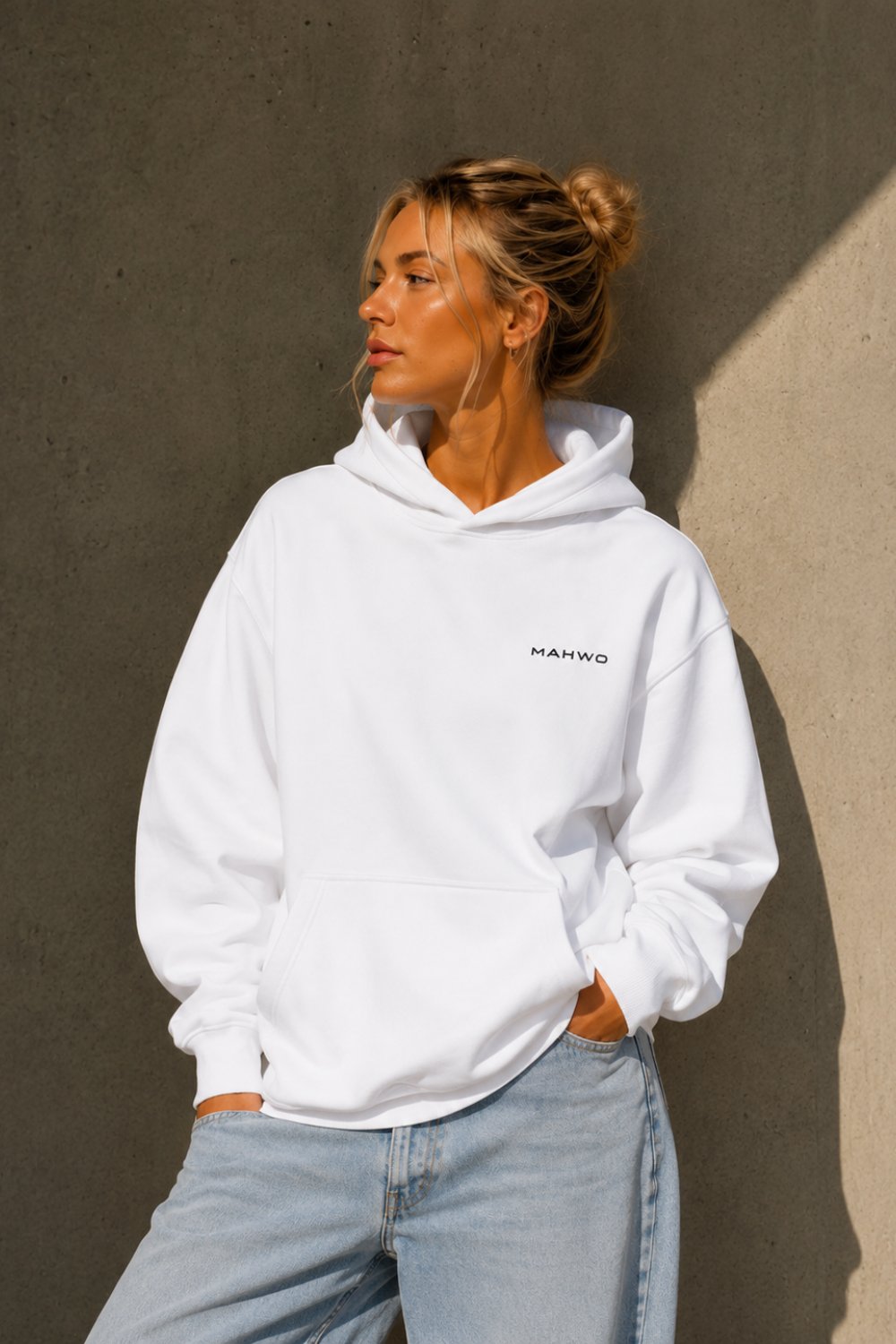 MAHWO White Oversize Hoodie