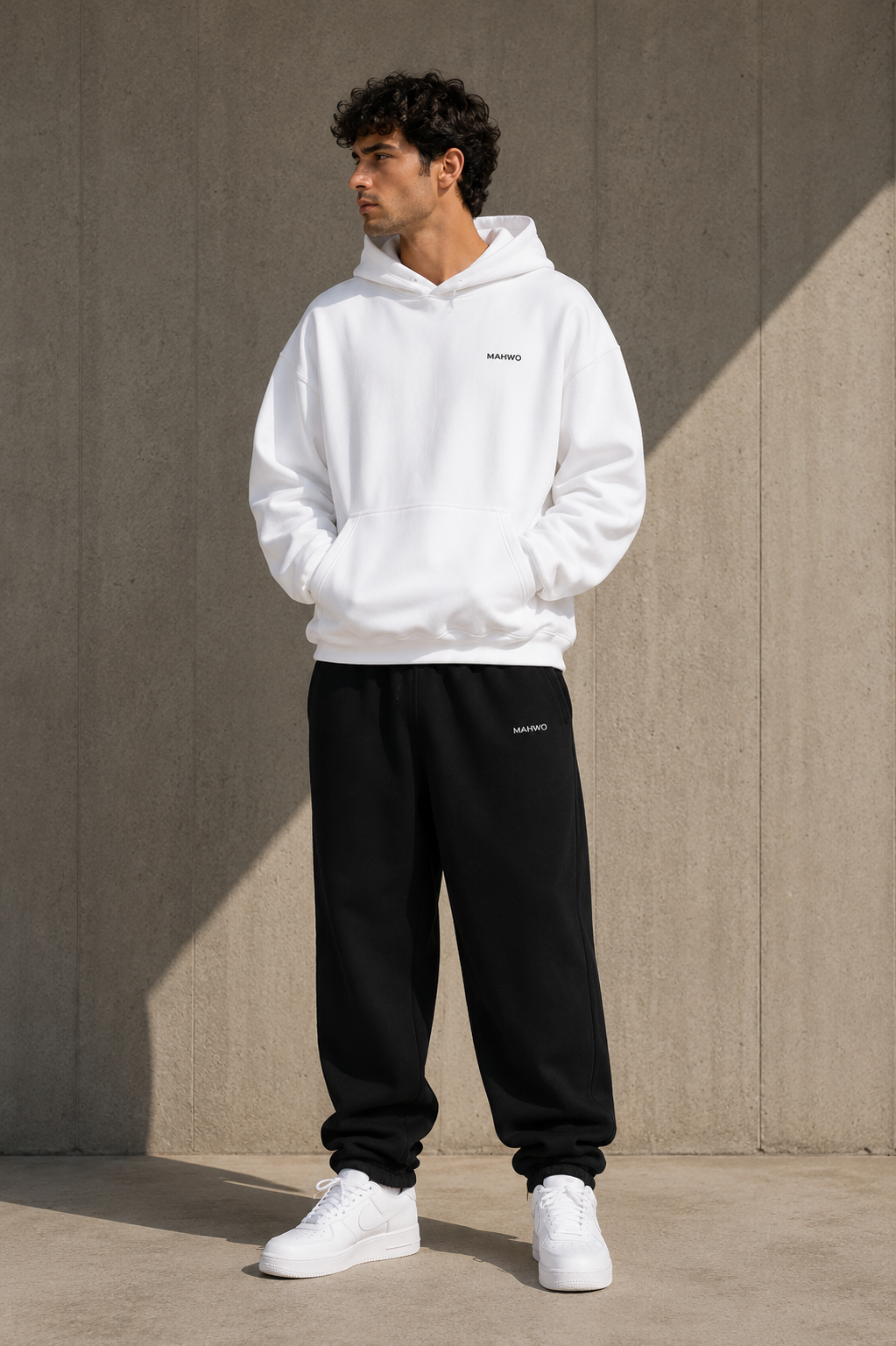 MAHWO White Oversize Hoodie