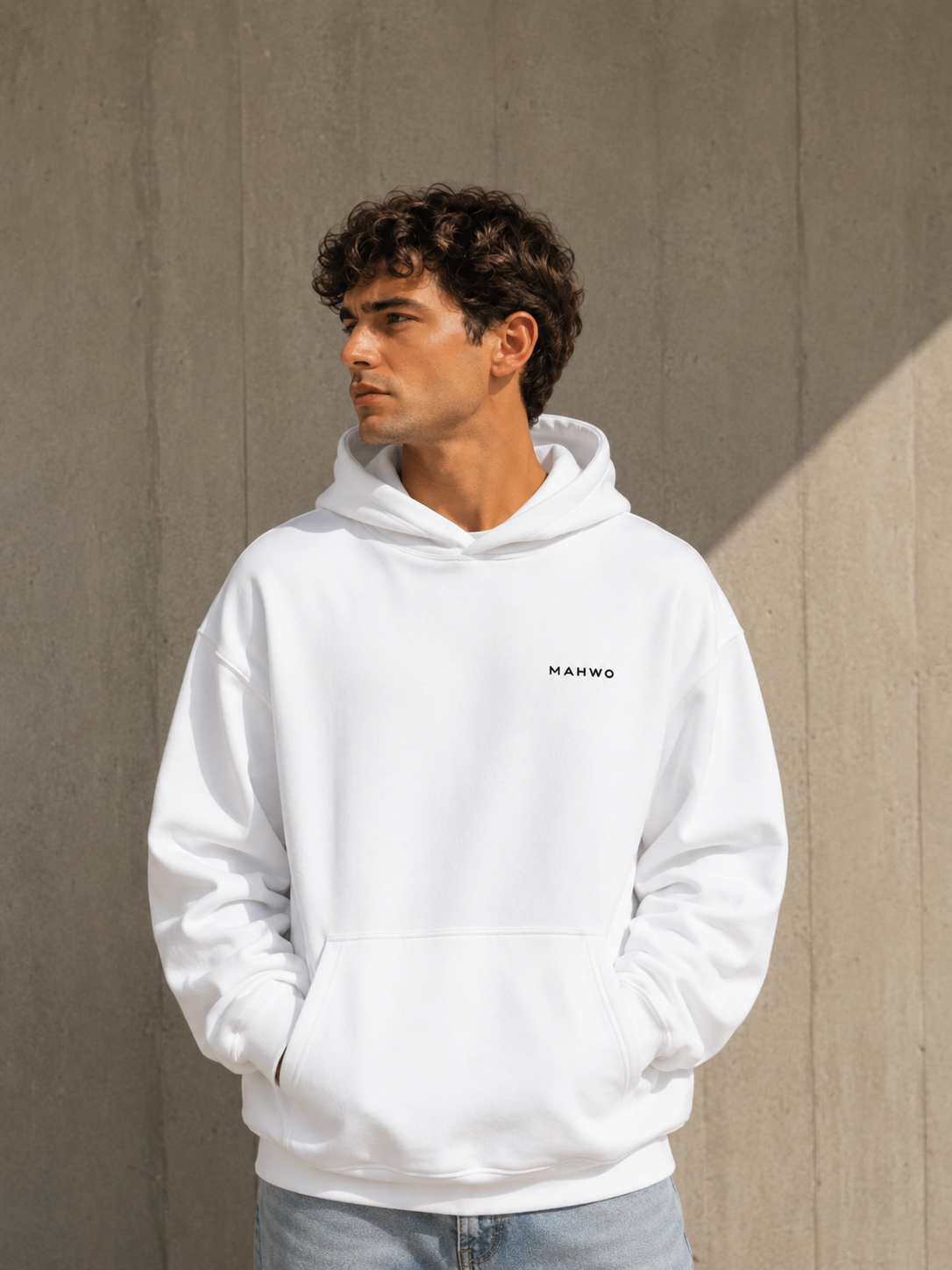 MAHWO White Oversize Hoodie